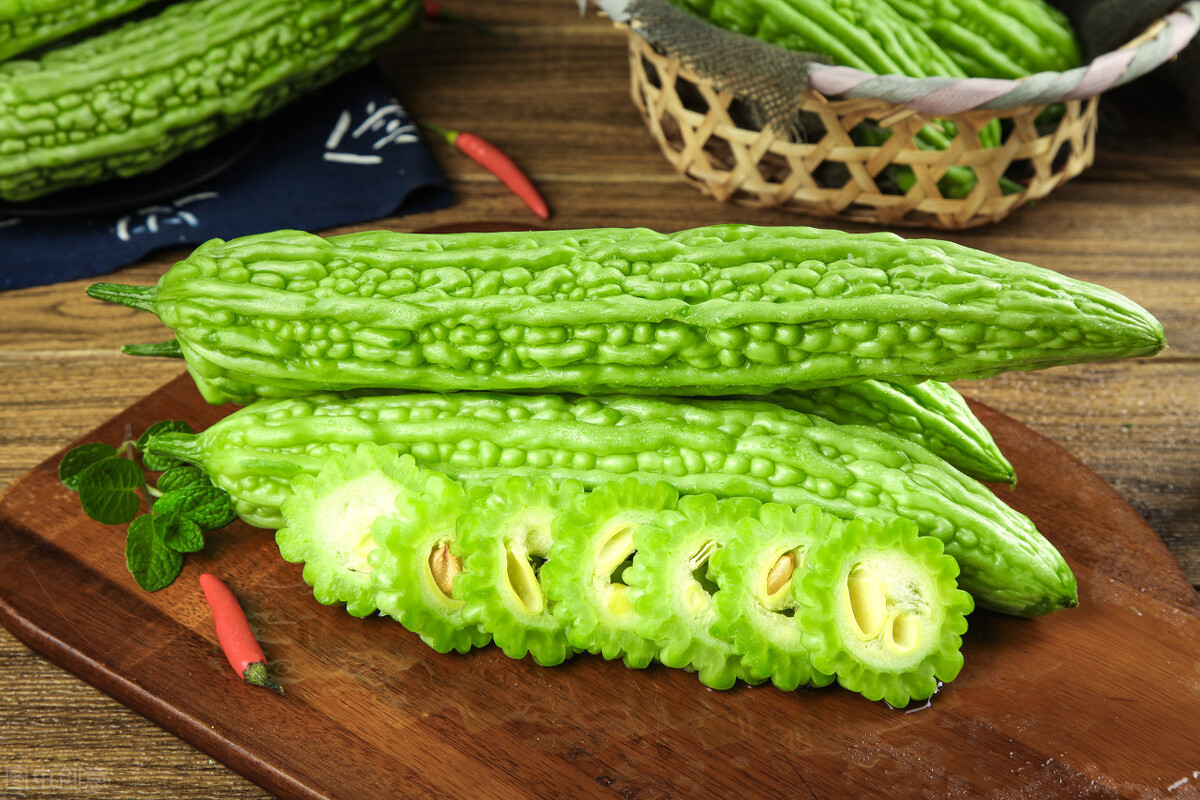 夏天如何去热解暑、消炎抗菌？可多食苦味蔬菜